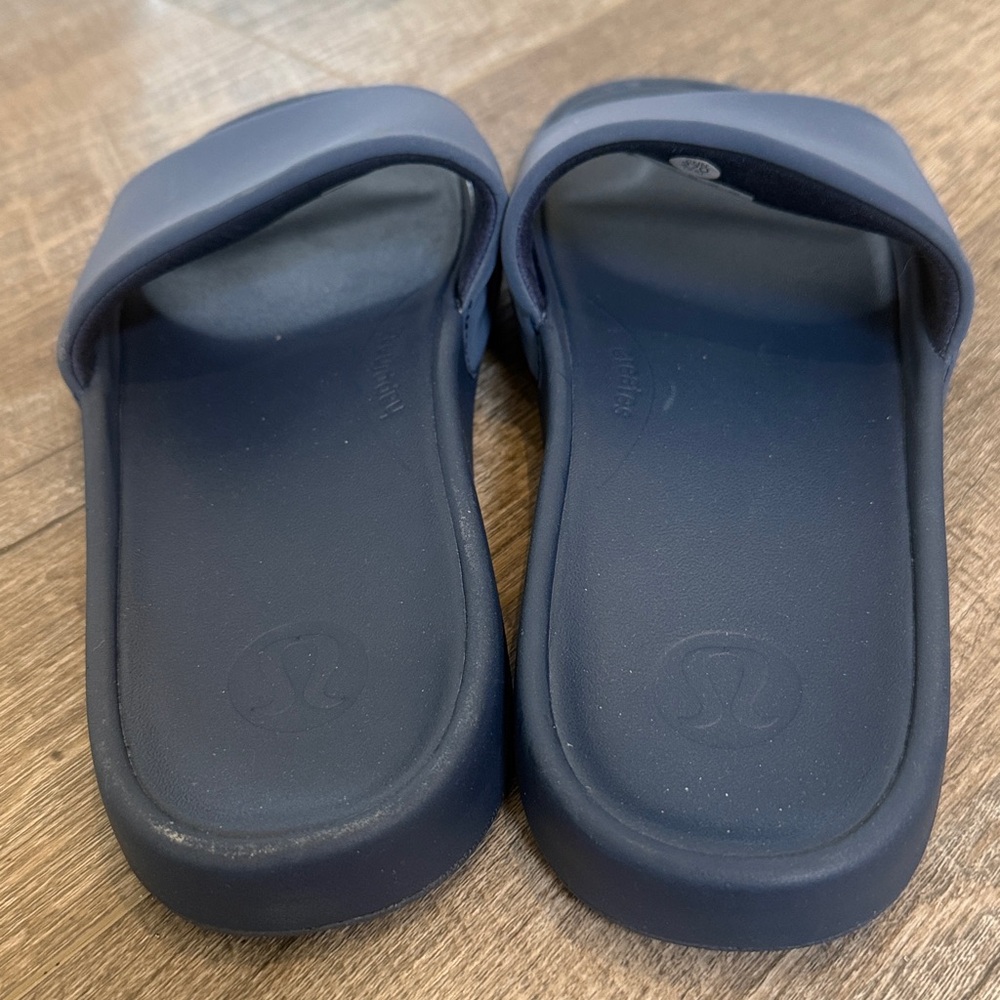 Lululemon Navy Restfeel Slides Size 8 - Picture 2 of 6